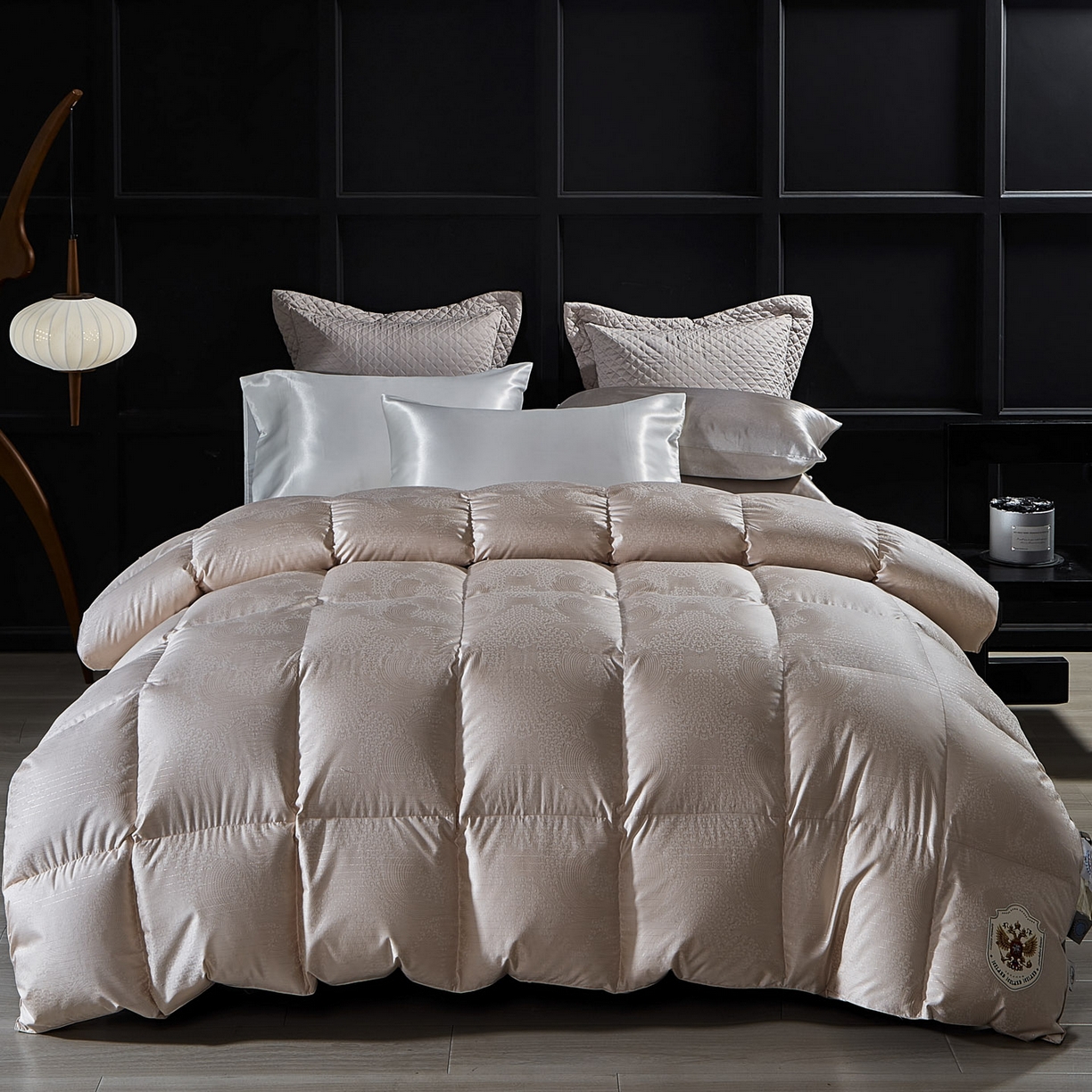 91家纺网 家纺一手货源 找家纺 暖羽屋羽绒馆 2025新款95鸭绒95绒子含量超精密金银丝大提花冬被羽绒被子双人羽绒春秋被芯 费罗娜 粉玉