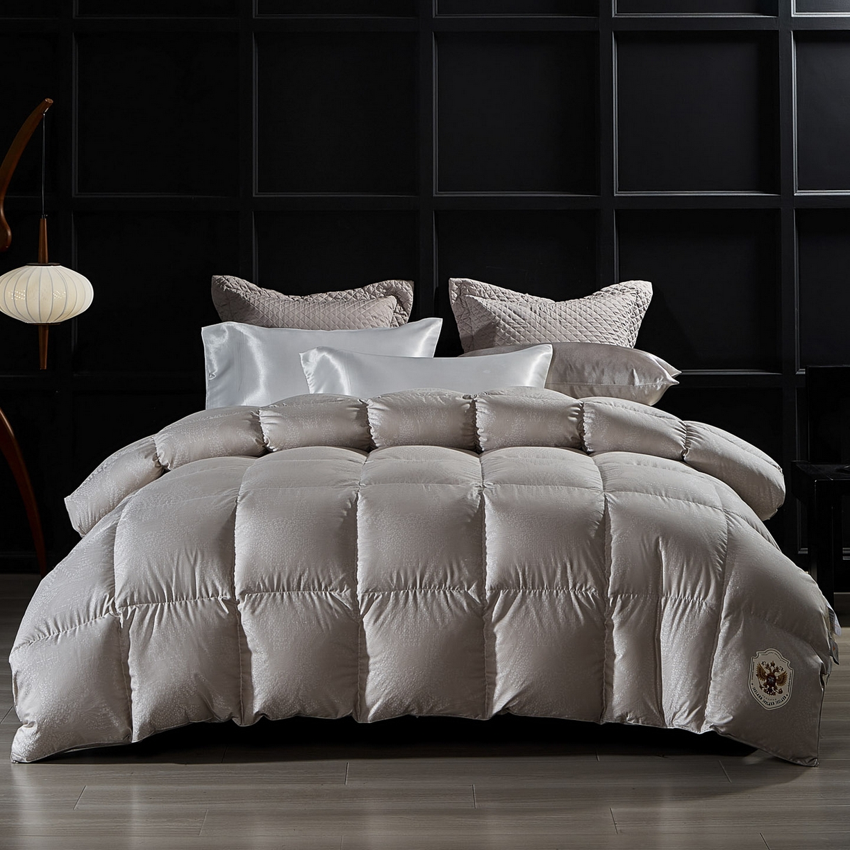 91家纺网 家纺一手货源 找家纺 暖羽屋羽绒馆 2025新款95鸭绒95绒子含量超精密金银丝大提花冬被羽绒被子双人羽绒春秋被芯 费罗娜 咖