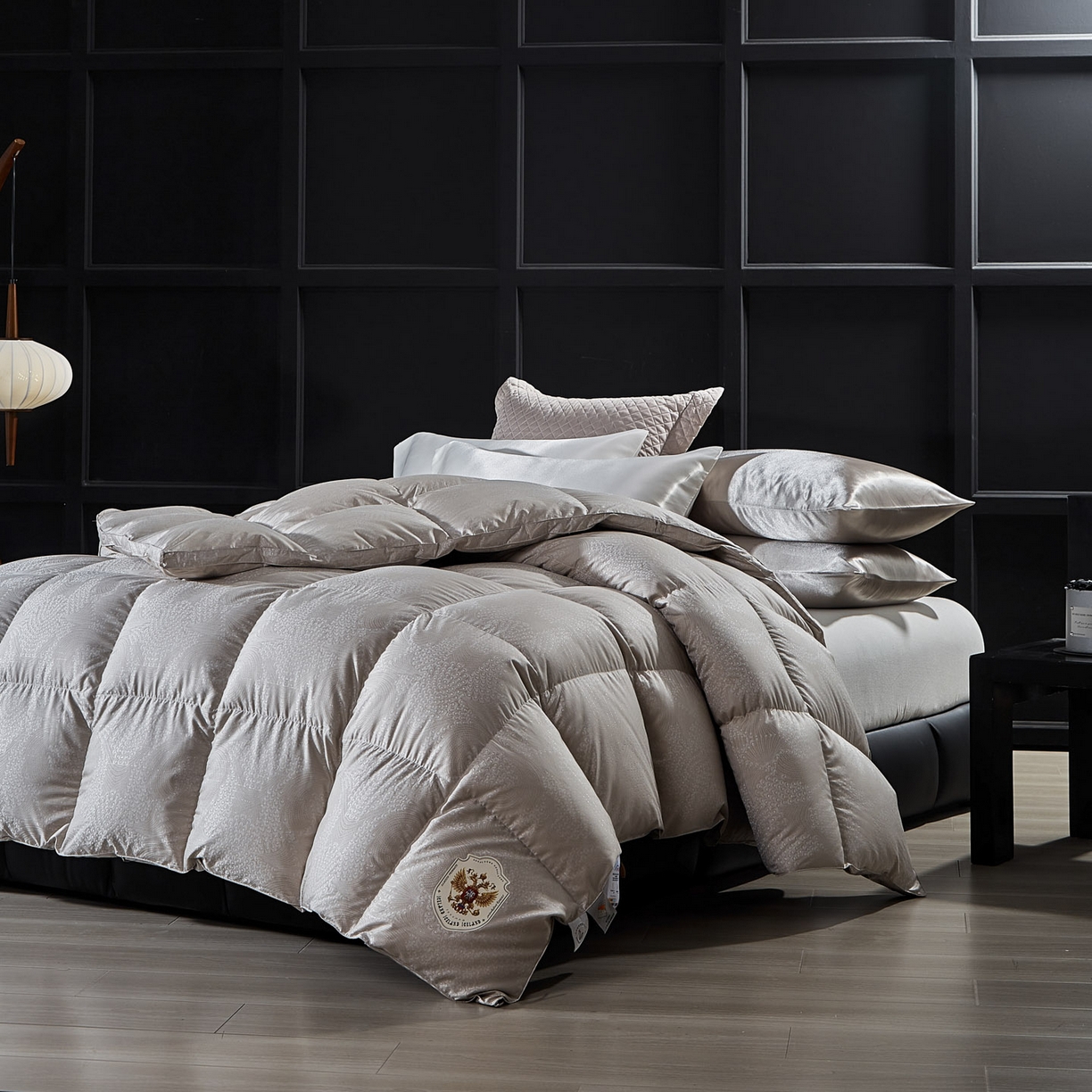 91家纺网 家纺一手货源 找家纺 暖羽屋羽绒馆 2025新款95鸭绒95绒子含量超精密金银丝大提花冬被羽绒被子双人羽绒春秋被芯 费罗娜 咖