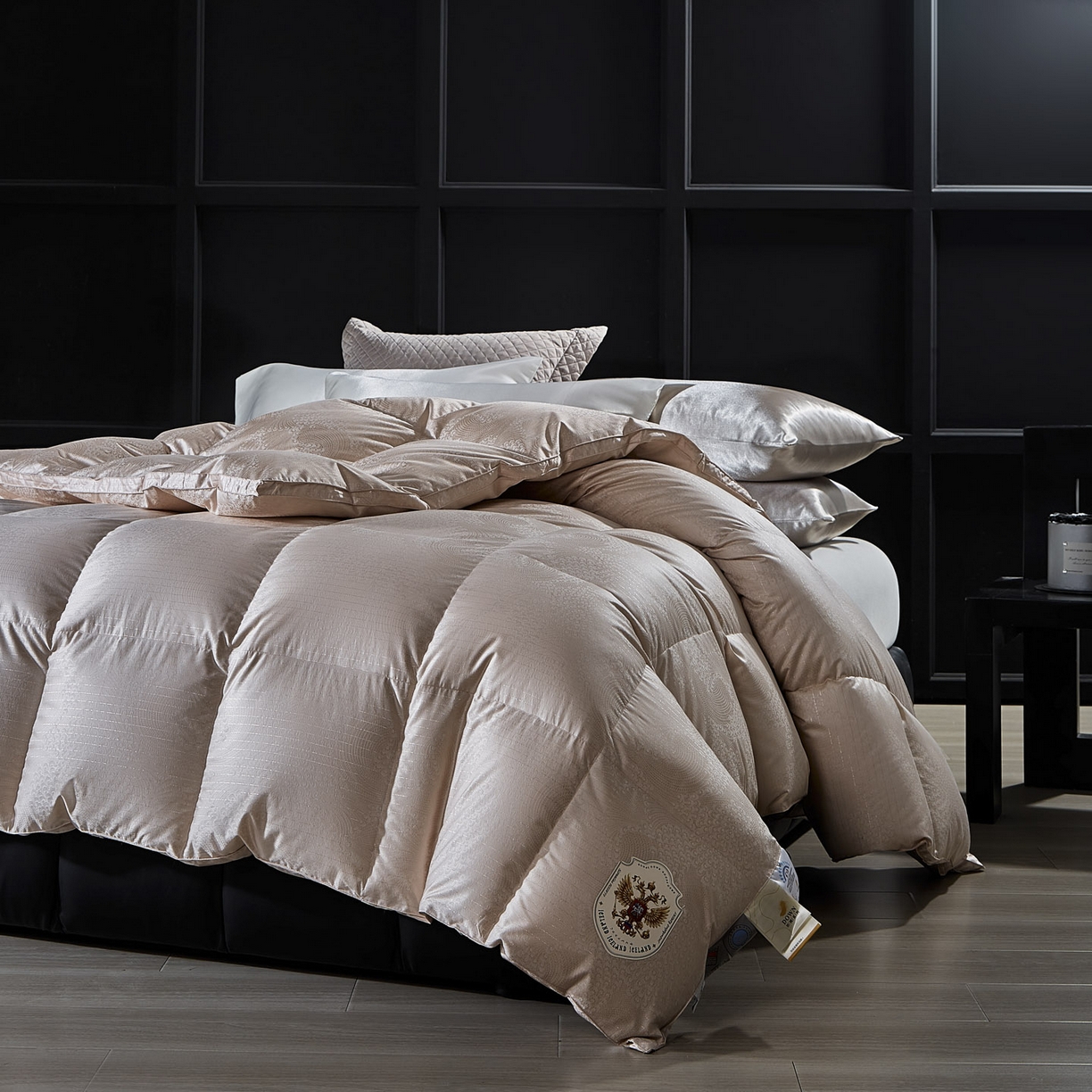 91家纺网 家纺一手货源 找家纺 暖羽屋羽绒馆 2025新款95鸭绒95绒子含量超精密金银丝大提花冬被羽绒被子双人羽绒春秋被芯 费罗娜 粉玉