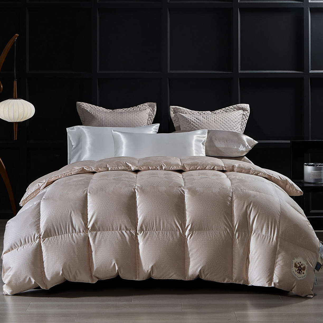 91家纺网 家纺一手货源 找家纺 暖羽屋羽绒馆 2025新款95鸭绒95绒子含量超精密金银丝大提花冬被羽绒被子双人羽绒春秋被芯 费罗娜 粉玉