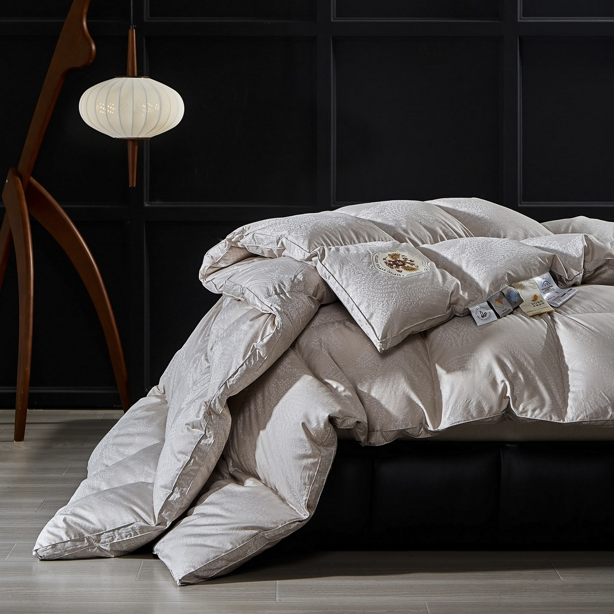 91家纺网 家纺一手货源 找家纺 暖羽屋羽绒馆 2025新款95鸭绒95绒子含量超精密金银丝大提花冬被羽绒被子双人羽绒春秋被芯 费罗娜 咖