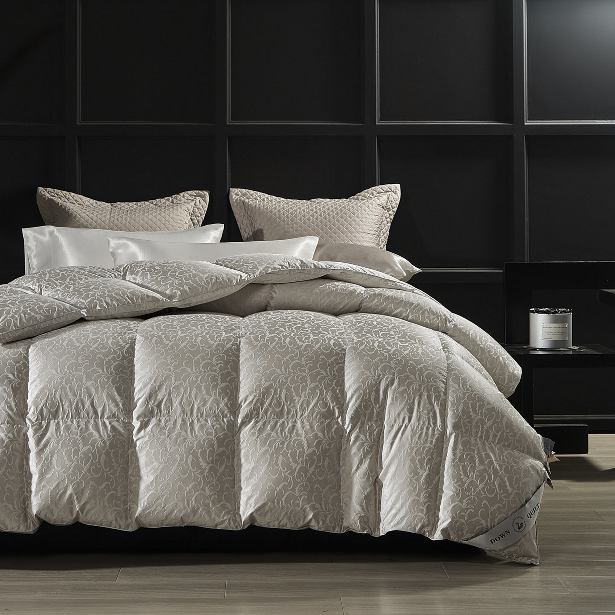 91家纺网 家纺一手货源 找家纺 暖羽屋羽绒馆 2025新款95鸭绒95绒子含量超精密金银丝大提花冬被羽绒被子双人羽绒春秋被芯 洛威尔 灰