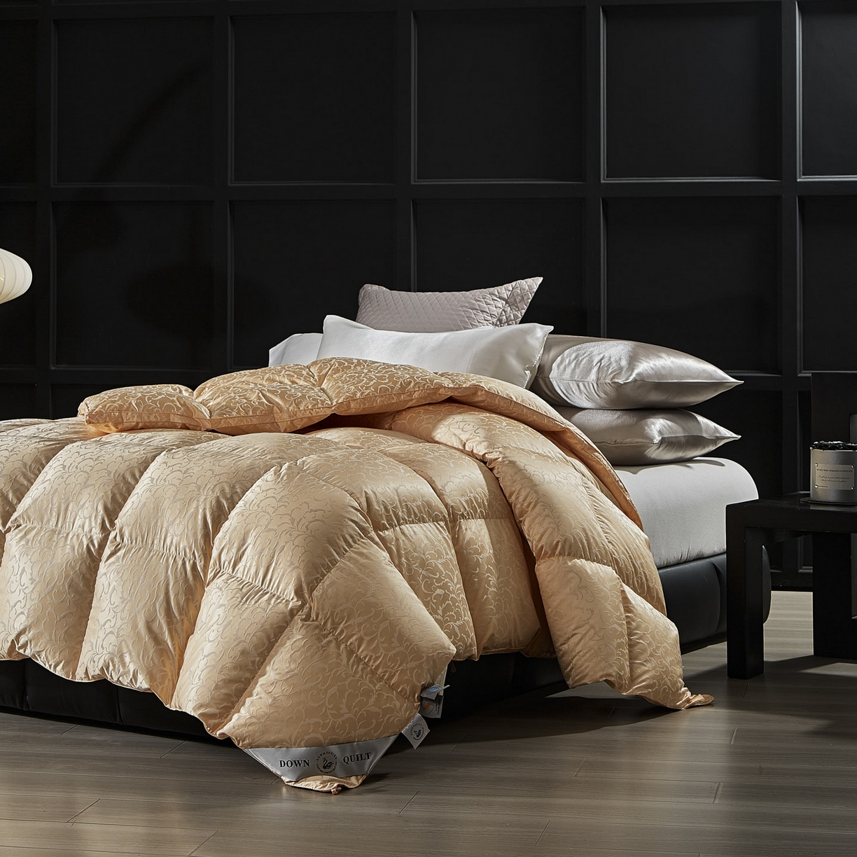 91家纺网 家纺一手货源 找家纺 暖羽屋羽绒馆 2025新款95鸭绒95绒子含量超精密金银丝大提花冬被羽绒被子双人羽绒春秋被芯 洛威尔 金