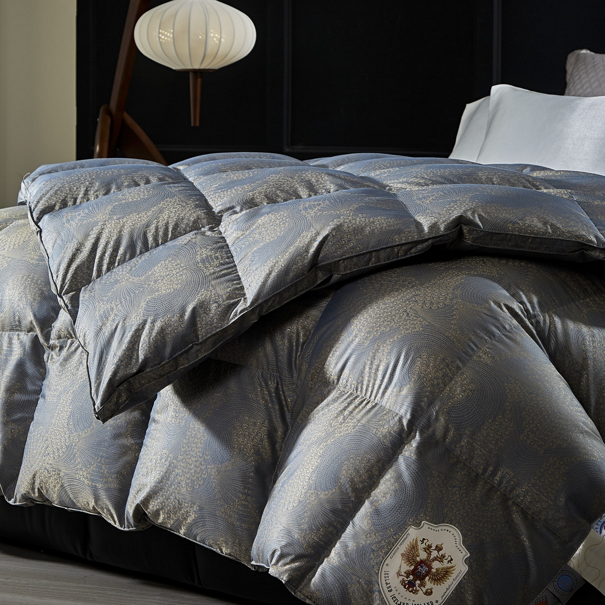 91家纺网 家纺一手货源 找家纺 暖羽屋羽绒馆 2025新款95鸭绒95绒子含量超精密金银丝大提花冬被羽绒被子双人羽绒春秋被芯 费罗娜 蓝