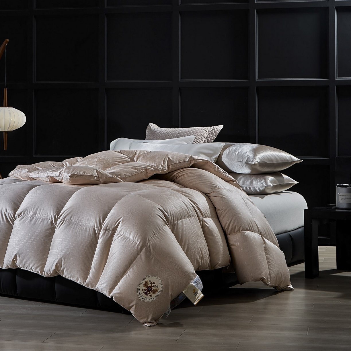 91家纺网 家纺一手货源 找家纺 （总）暖羽屋羽绒馆 2025新款95鸭绒95绒子含量超精密金银丝大提花冬被羽绒被子双人羽绒春秋被芯