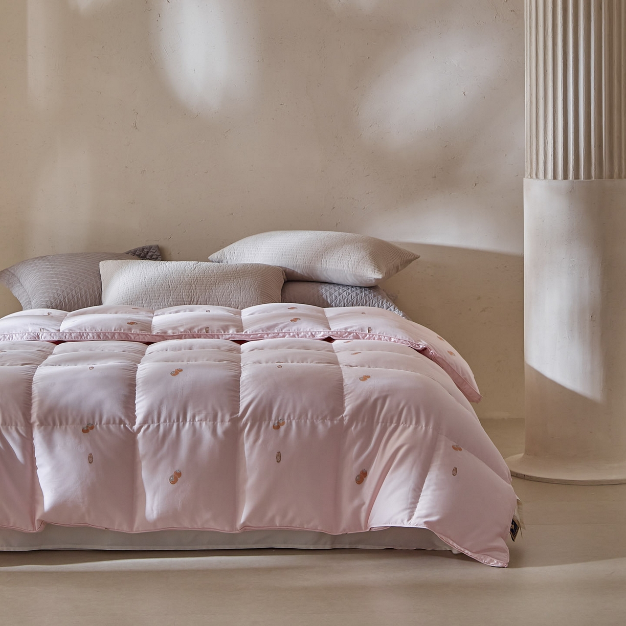 91家纺网 家纺一手货源 找家纺 （总）暖羽屋羽绒馆 2025新款莫代尔事事如意鹅绒丝被芯羽毛被羽绒被子双人冬被婚庆春秋被