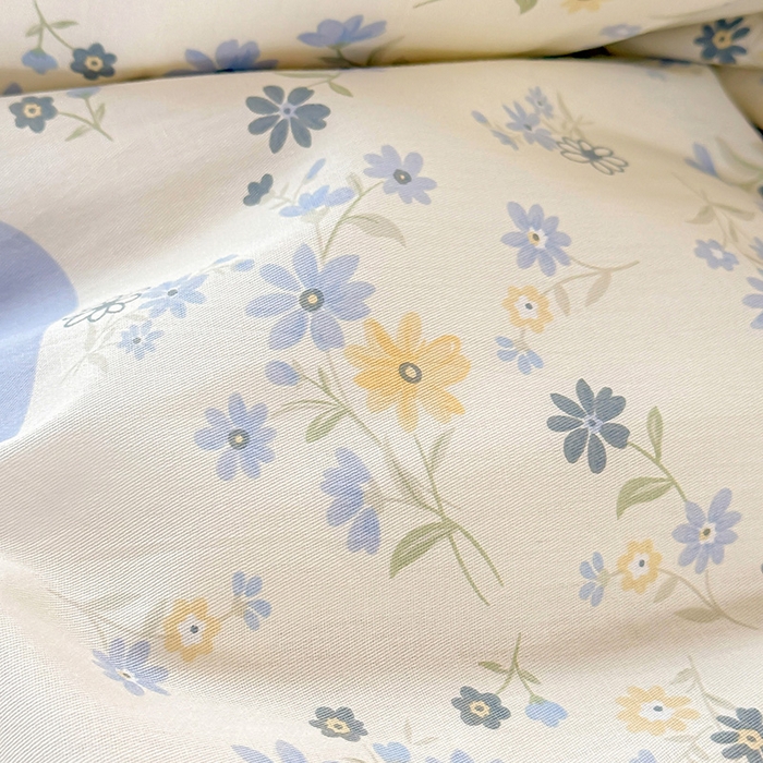 91家纺网 家纺一手货源 找家纺 卡普家居 2025新款全棉13070单品被套 旧书折痕