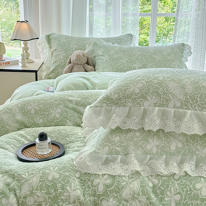 91家纺网 家纺一手货源 找家纺 （总）锦格家纺 2025新款A类雕花牛奶绒花边四件套