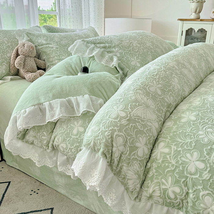 91家纺网 家纺一手货源 找家纺 （总）锦格家纺 2025新款A类雕花牛奶绒花边四件套