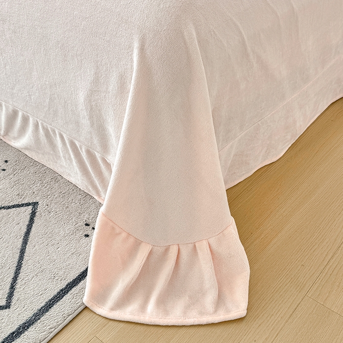 91家纺网 家纺一手货源 找家纺 锦格家纺 2025新款A类雕花牛奶绒花边四件套 米雅玉粉