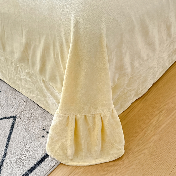 91家纺网 家纺一手货源 找家纺 锦格家纺 2025新款A类雕花牛奶绒花边四件套 米雅黄