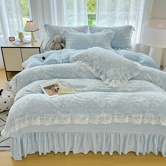 91家纺网 家纺一手货源 找家纺 锦格家纺 2025新款A类雕花牛奶绒花边四件套 蒂娜蓝