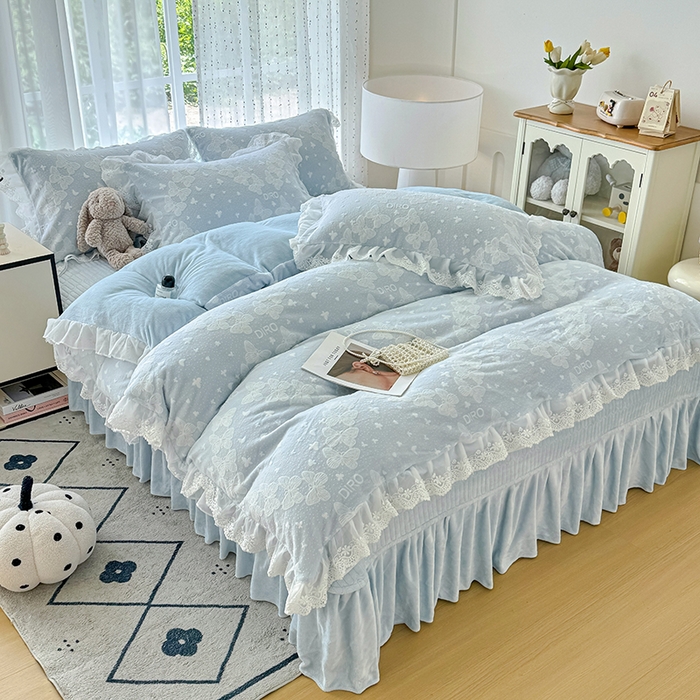 91家纺网 家纺一手货源 找家纺 锦格家纺 2025新款A类雕花牛奶绒花边四件套 蒂娜蓝