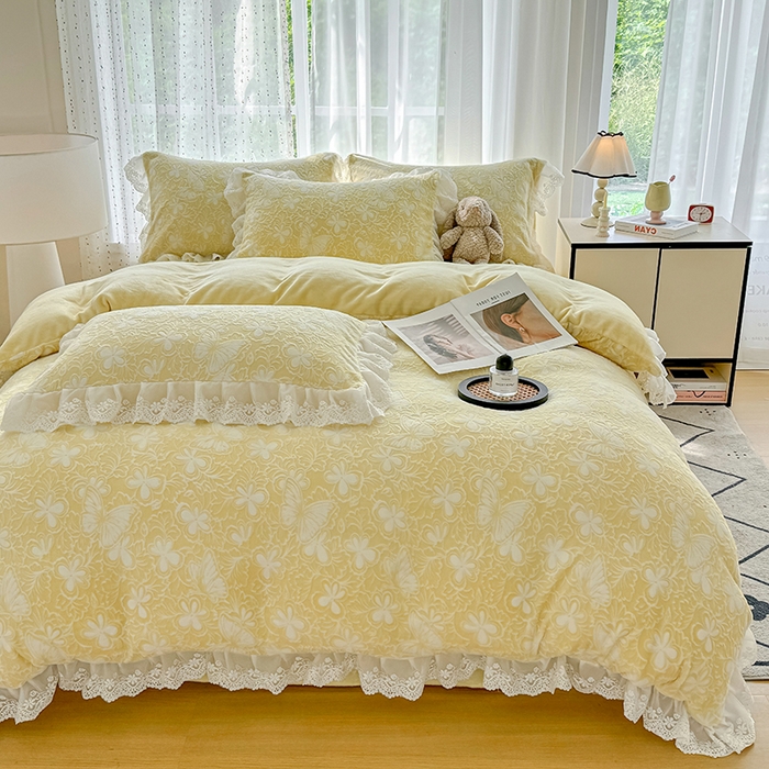91家纺网 家纺一手货源 找家纺 锦格家纺 2025新款A类雕花牛奶绒花边四件套 米雅黄