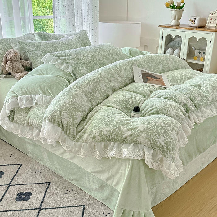 91家纺网 家纺一手货源 找家纺 锦格家纺 2025新款A类雕花牛奶绒花边四件套 米雅绿