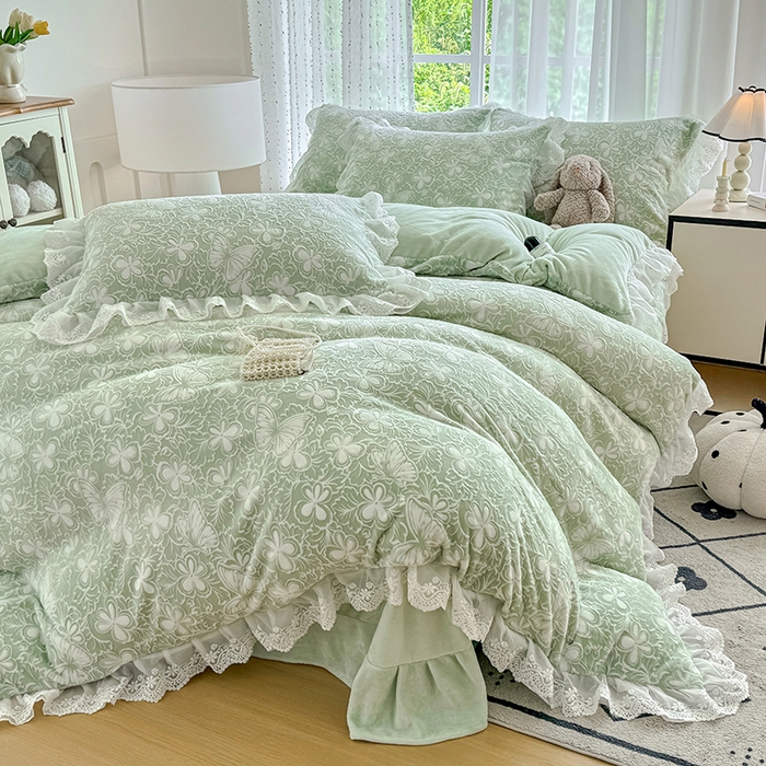 91家纺网 家纺一手货源 找家纺 锦格家纺 2025新款A类雕花牛奶绒花边四件套 米雅绿