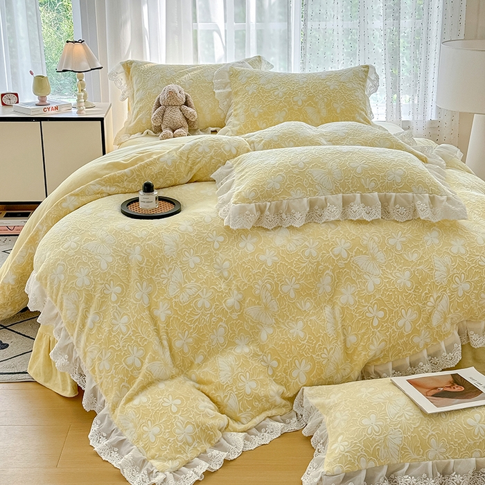 91家纺网 家纺一手货源 找家纺 锦格家纺 2025新款A类雕花牛奶绒花边四件套 米雅黄
