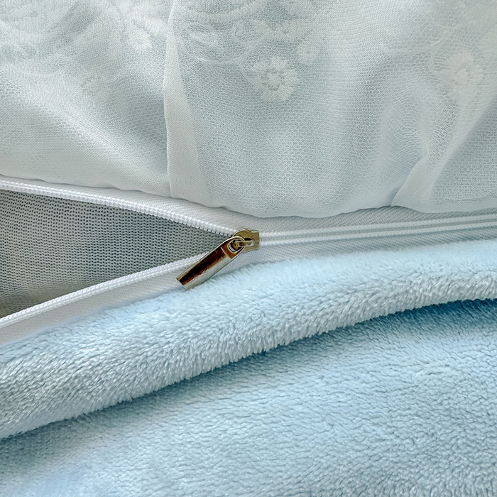 91家纺网 家纺一手货源 找家纺 锦格家纺 2025新款A类雕花牛奶绒花边四件套 蒂娜蓝