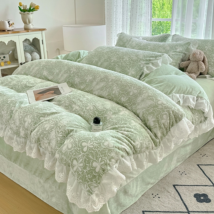 91家纺网 家纺一手货源 找家纺 锦格家纺 2025新款A类雕花牛奶绒花边四件套 米雅绿