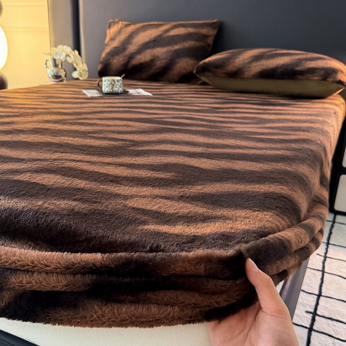 91家纺网 家纺一手货源 找家纺 （总）莉莉安家纺 2025新款兔毛绒美拉德色系床笠床笠单件