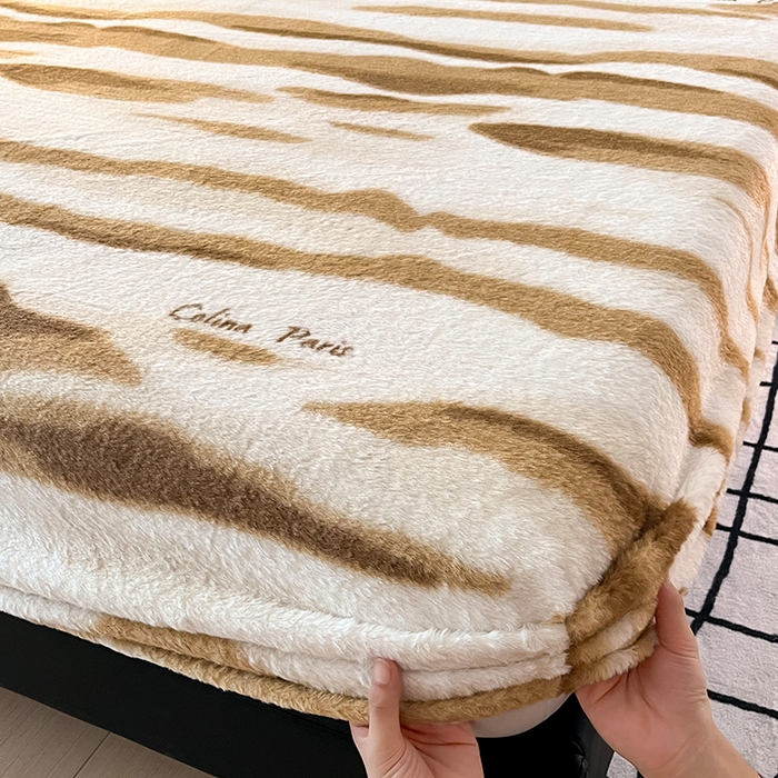 91家纺网 家纺一手货源 找家纺 莉莉安家纺 2025新款兔毛绒美拉德色系床笠床笠单件 美拉德-拿铁纹