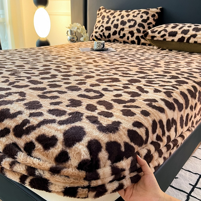 91家纺网 家纺一手货源 找家纺 莉莉安家纺 2025新款兔毛绒美拉德色系床笠床笠单件 美拉德-豹纹