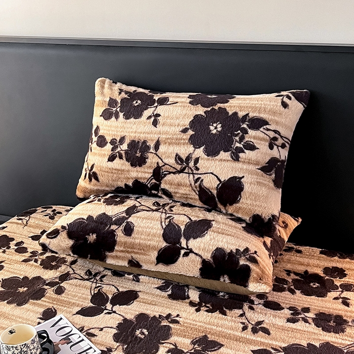 91家纺网 家纺一手货源 找家纺 莉莉安家纺 2025新款兔毛绒美拉德色系床笠床笠单件 美拉德-繁花