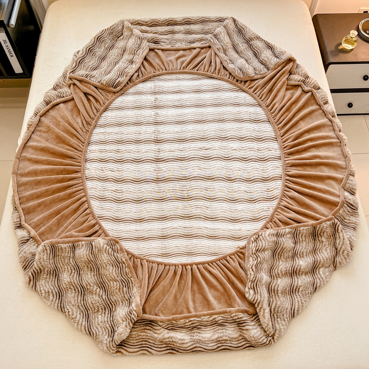 91家纺网 家纺一手货源 找家纺 （总）欧邦 2025新款轻奢波纹皮草兔毛绒床笠单床笠床笠单件