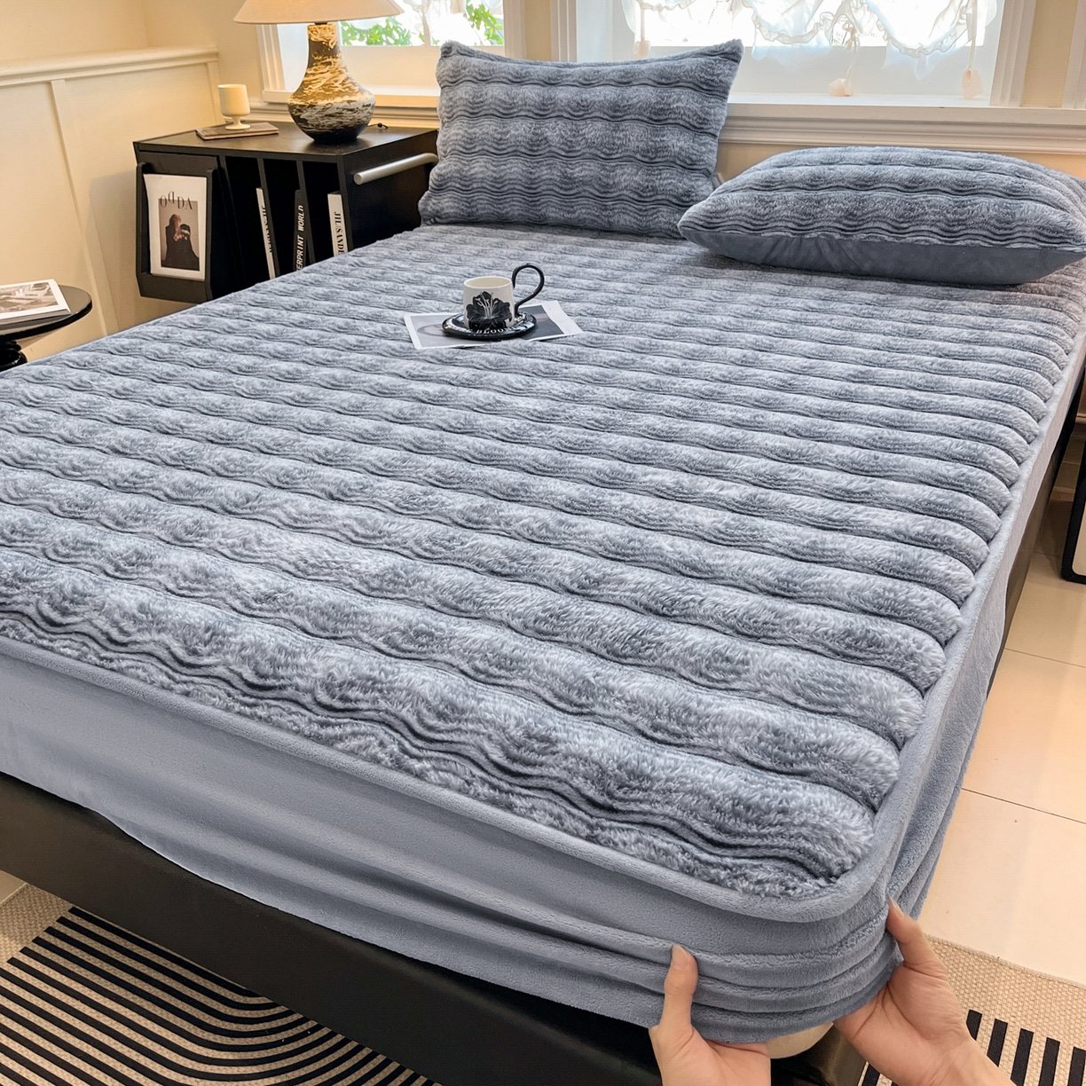 91家纺网 家纺一手货源 找家纺 欧邦 2025新款轻奢波纹皮草兔毛绒床笠单床笠床笠单件 波纹-蓝灰