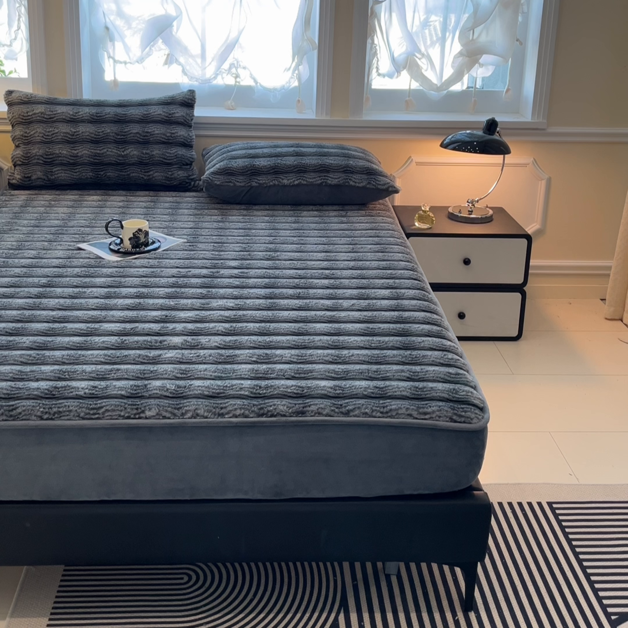 91家纺网 家纺一手货源 找家纺 欧邦 2025新款轻奢波纹皮草兔毛绒床笠单床笠床笠单件 波纹-蓝灰