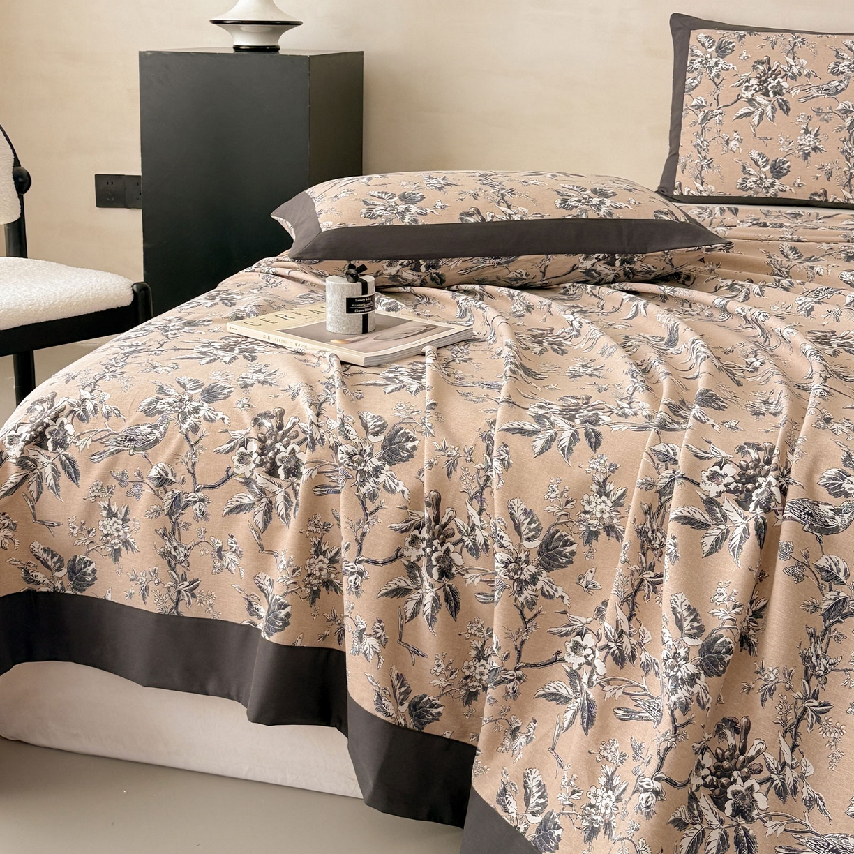 91家纺网 家纺一手货源 找家纺 （总）蓝邻家纺 2025新款全棉复古风磨毛拼角单床单系列