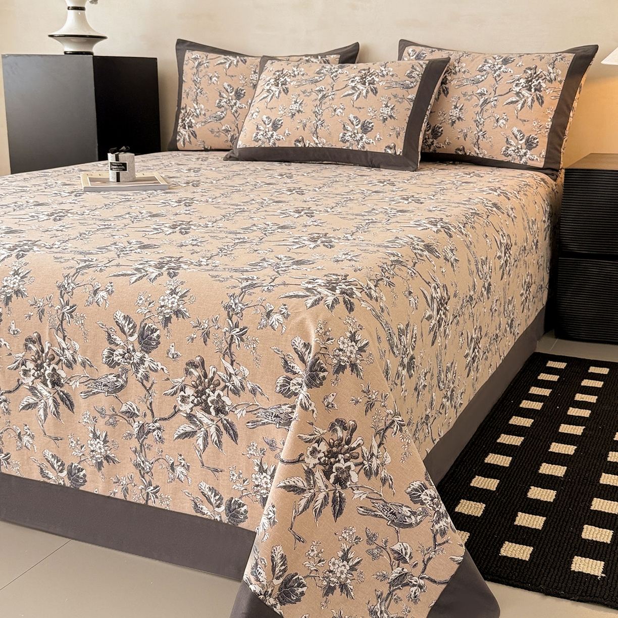 91家纺网 家纺一手货源 找家纺 （总）蓝邻家纺 2025新款全棉复古风磨毛拼角单床单系列