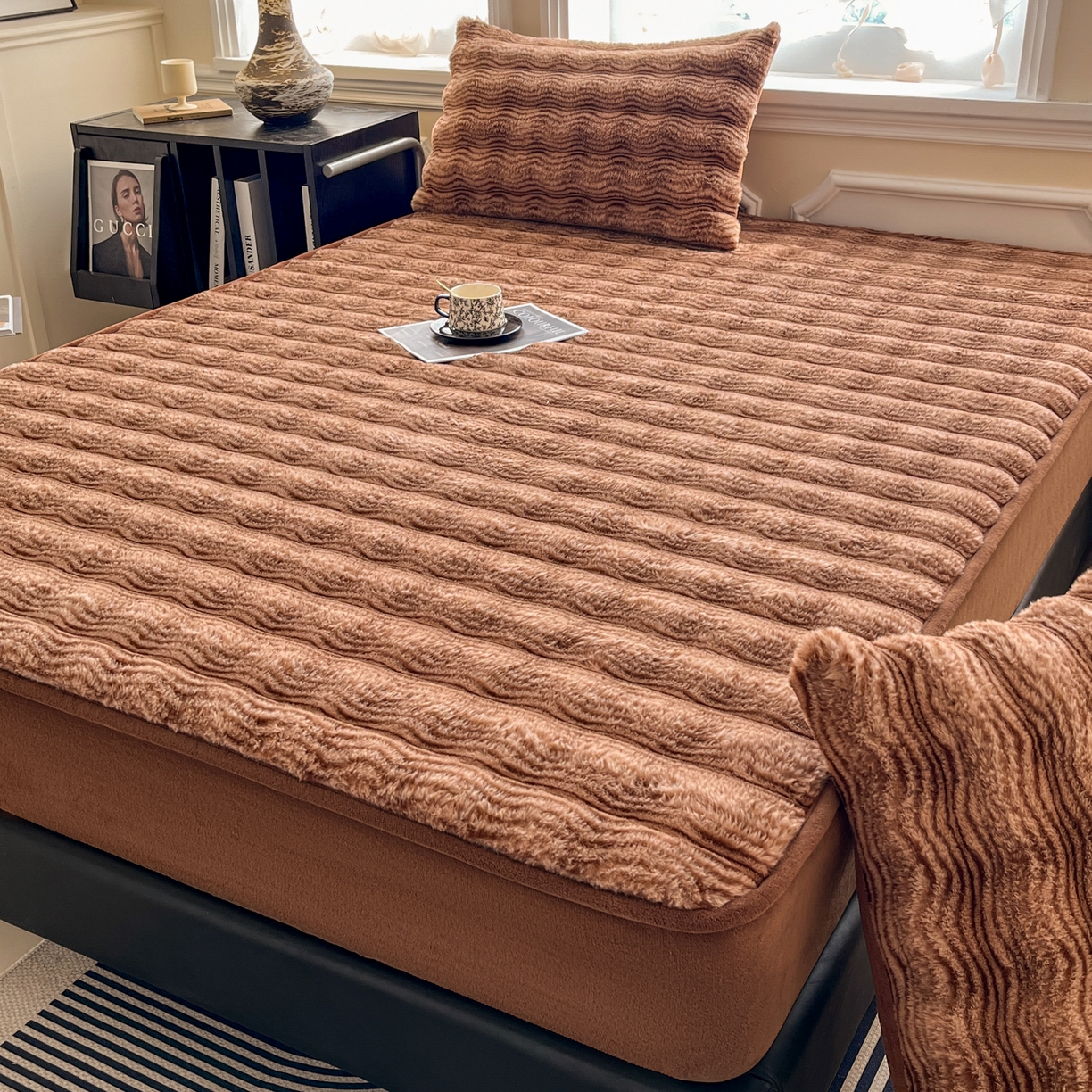 91家纺网 家纺一手货源 找家纺 欧邦 2025新款轻奢波纹皮草兔毛绒床笠单床笠床笠单件 波纹-深咖