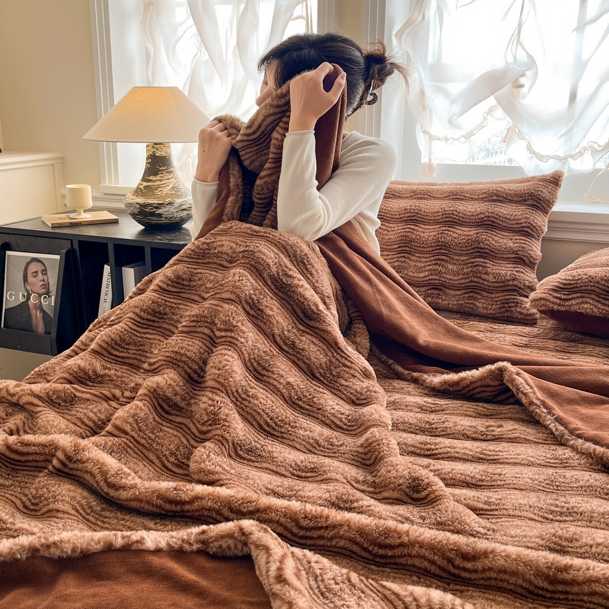 91家纺网 家纺一手货源 找家纺 欧邦 2025新款轻奢波纹皮草兔毛绒床笠单床笠床笠单件 波纹-深咖