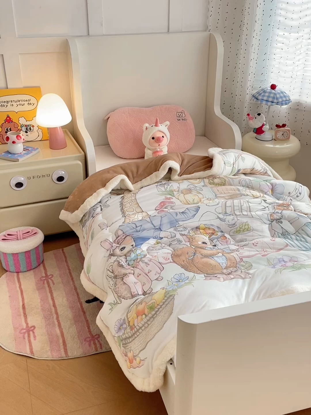 91家纺网 家纺一手货源 找家纺 丝涟家居 2025新款A类恒温棉云朵被大版   花园聚会