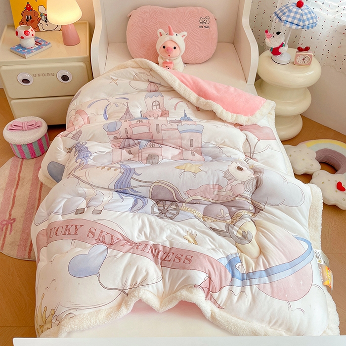 91家纺网 家纺一手货源 找家纺 丝涟家居 2025新款A类恒温棉云朵被大版   云上城堡