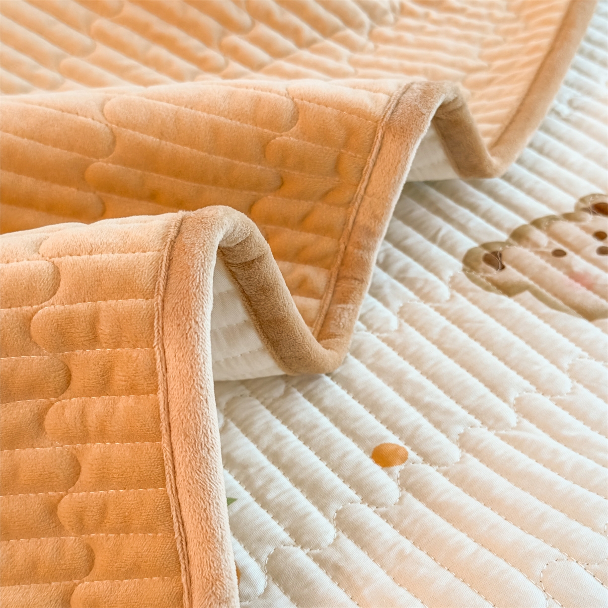 91家纺网 家纺一手货源 找家纺 （总）恒爱家纺 2025新款全棉宝宝绒双拼床盖三件套