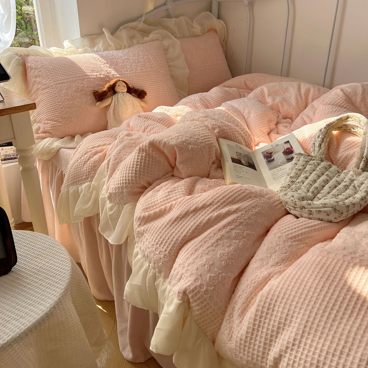 轻奢坊 2025牛奶绒全消光烂花双层雪纺纱花边四件套-甜糖 甜糖粉