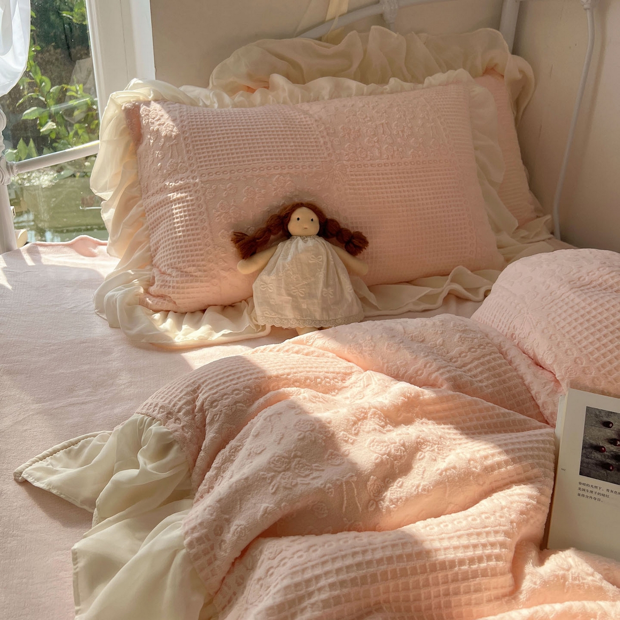 91家纺网 家纺一手货源 找家纺 （总）轻奢坊 2025牛奶绒全消光烂花双层雪纺纱花边四件套-甜糖