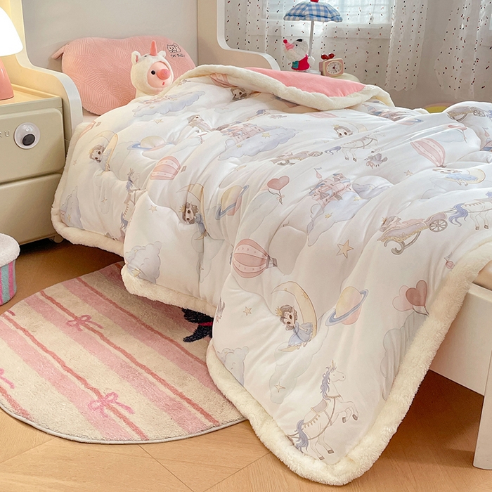 91家纺网 家纺一手货源 找家纺 丝涟家居 2025新款A类恒温棉云朵被小版 公主城堡