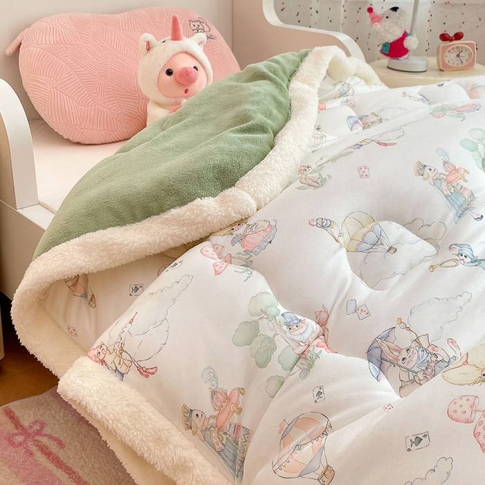 91家纺网 家纺一手货源 找家纺 丝涟家居 2025新款A类恒温棉云朵被小版 魔法森林