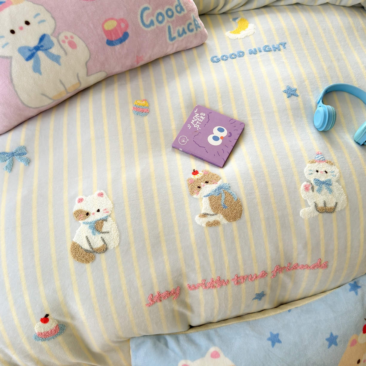 91家纺网 家纺一手货源 找家纺 （总）优彩 2025新款牛奶绒绣花四件套毛巾绣贴布绣牛奶绒四件套