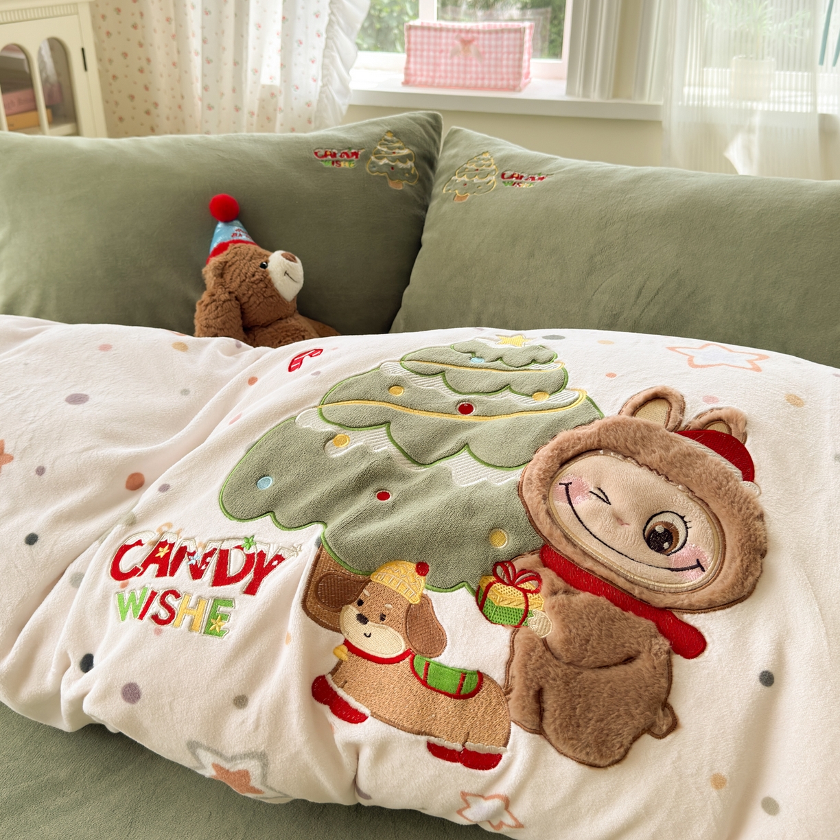 91家纺网 家纺一手货源 找家纺 优彩 2025新款牛奶绒绣花四件套毛巾绣贴布绣牛奶绒四件套 星愿