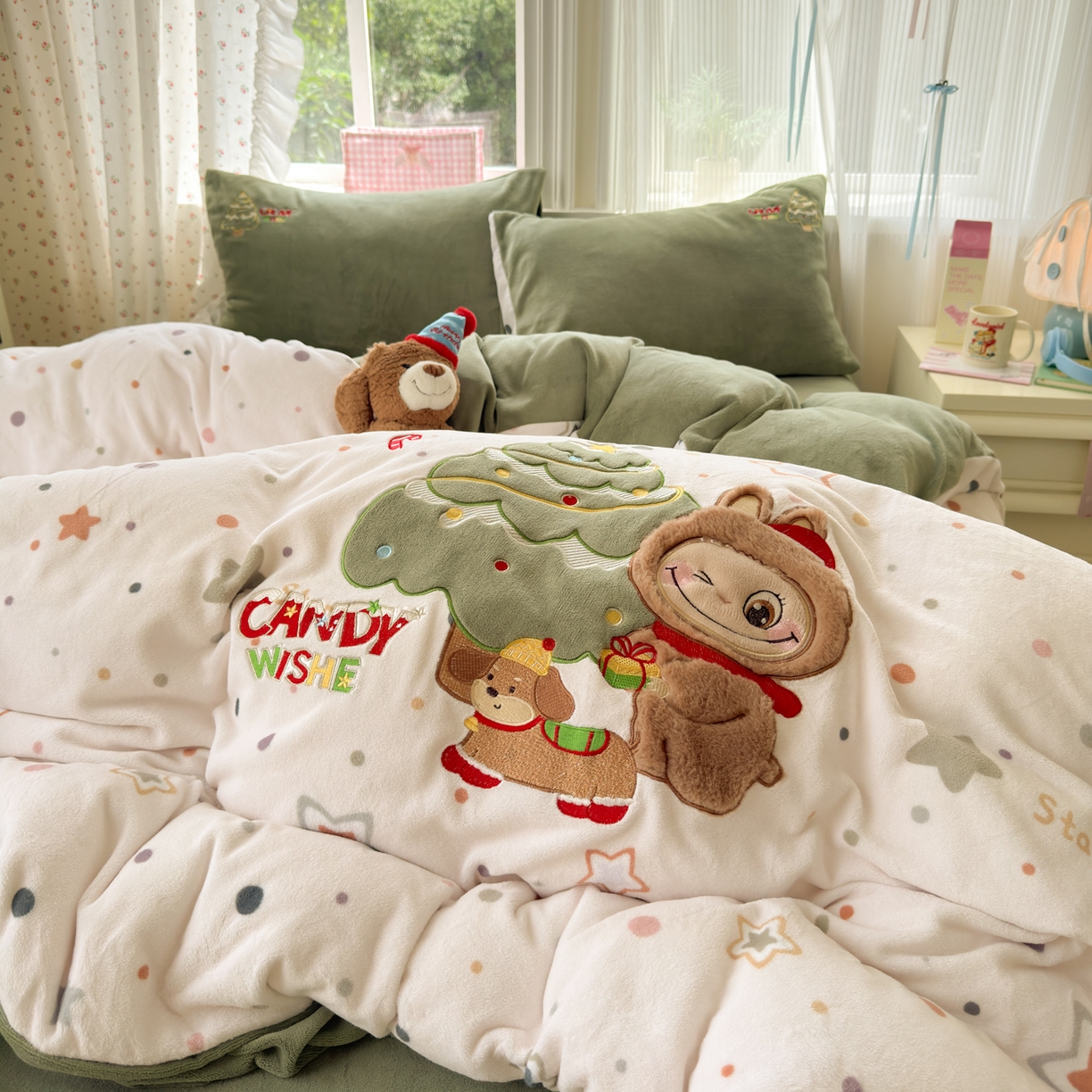 91家纺网 家纺一手货源 找家纺 优彩 2025新款牛奶绒绣花四件套毛巾绣贴布绣牛奶绒四件套 星愿