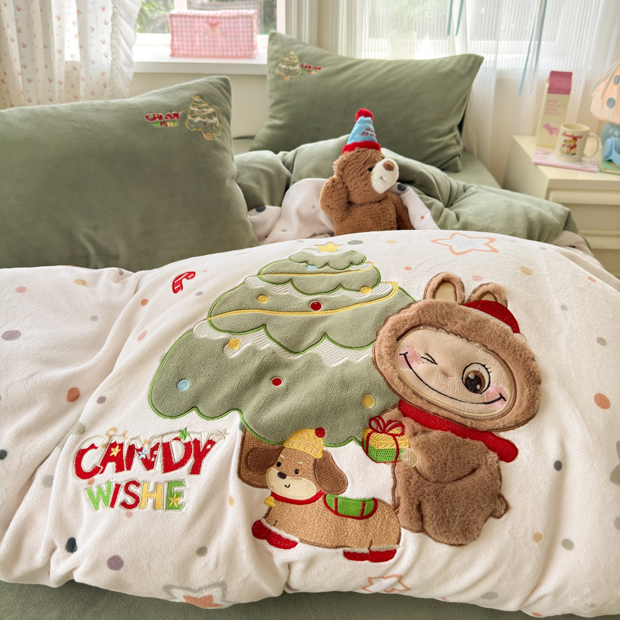 91家纺网 家纺一手货源 找家纺 优彩 2025新款牛奶绒绣花四件套毛巾绣贴布绣牛奶绒四件套 星愿