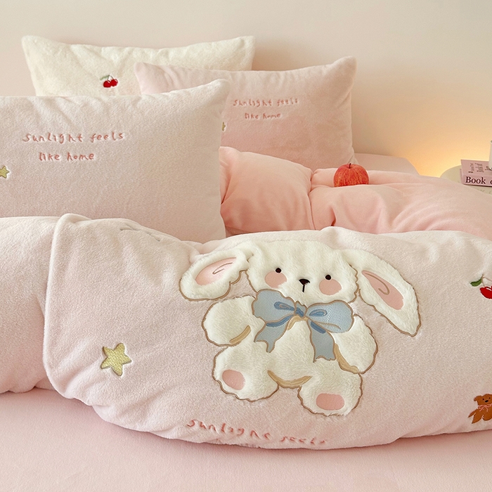 乐坊 2025新款300g高克重兔绒卡通贴布绣牛奶绒四件套冬季加厚保暖 可爱兔兔
