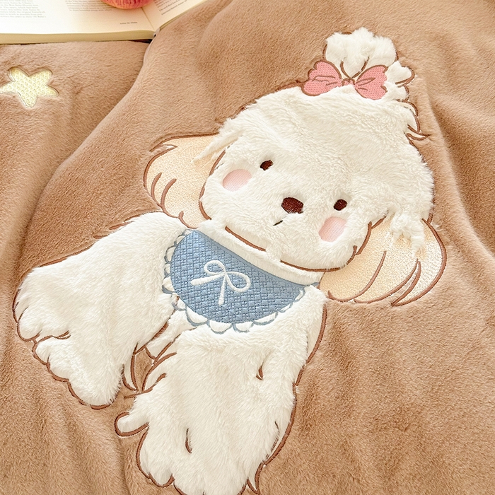 91家纺网 家纺一手货源 找家纺 乐坊 2025新款300g高克重兔绒卡通贴布绣牛奶绒四件套冬季加厚保暖 美拉德狗狗