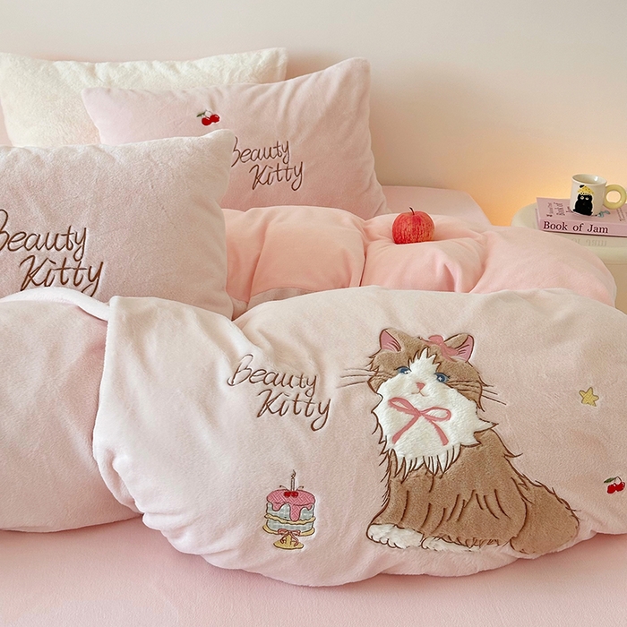 乐坊 2025新款300g高克重兔绒卡通贴布绣牛奶绒四件套冬季加厚保暖 萌宠猫咪粉