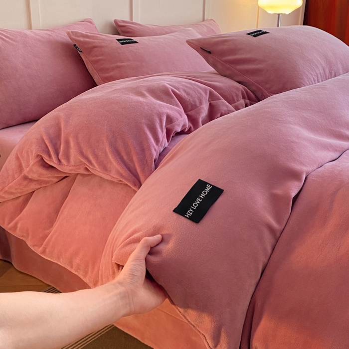 91家纺网 家纺一手货源 找家纺 （总）鸿织源家纺 2025新款贴标系列牛奶绒四件套